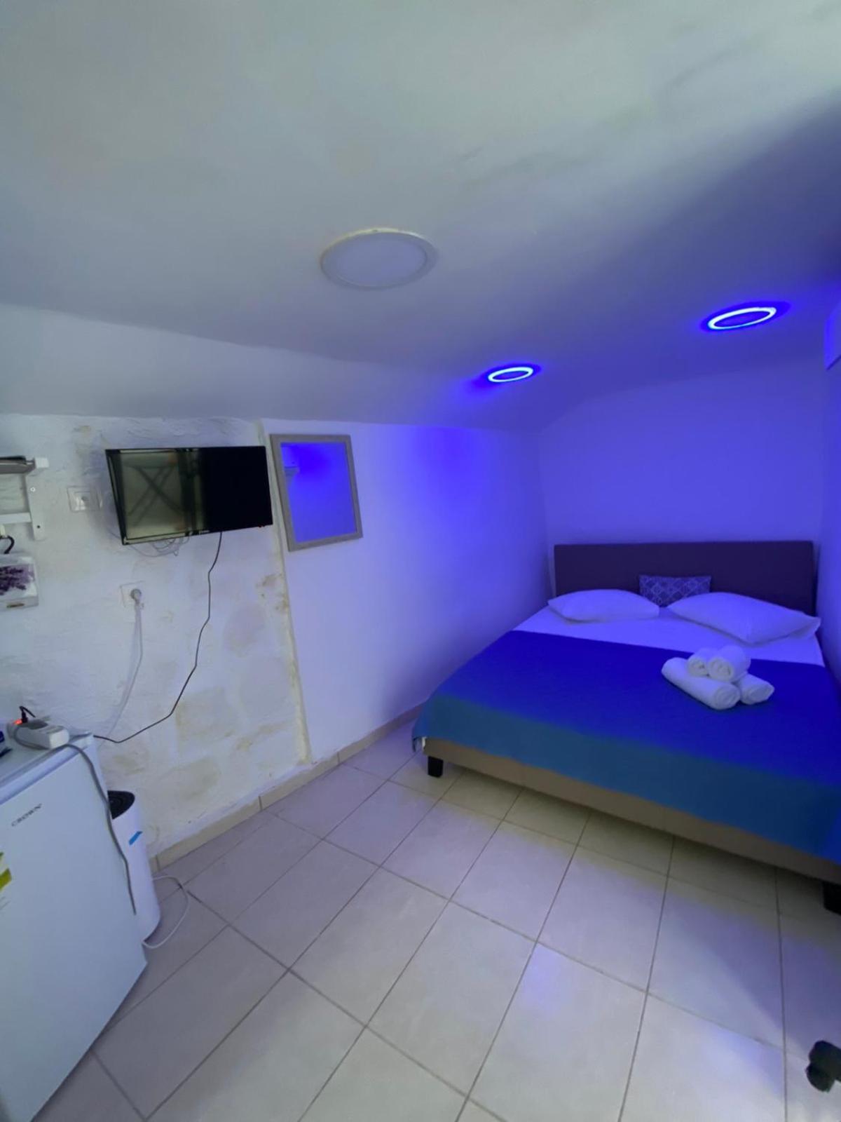 Tolos Budget Rooms Loggos Longósz Szoba fotó