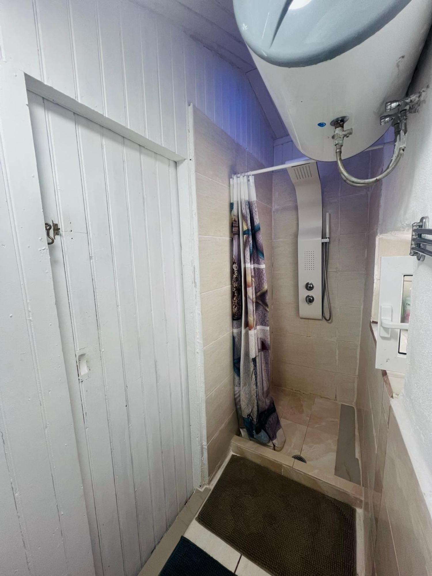 Tolos Budget Rooms Loggos Longósz Szoba fotó