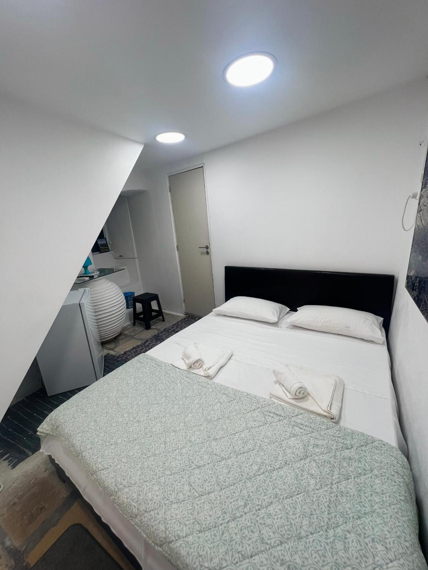 Tolos Budget Rooms Loggos Longósz Szoba fotó